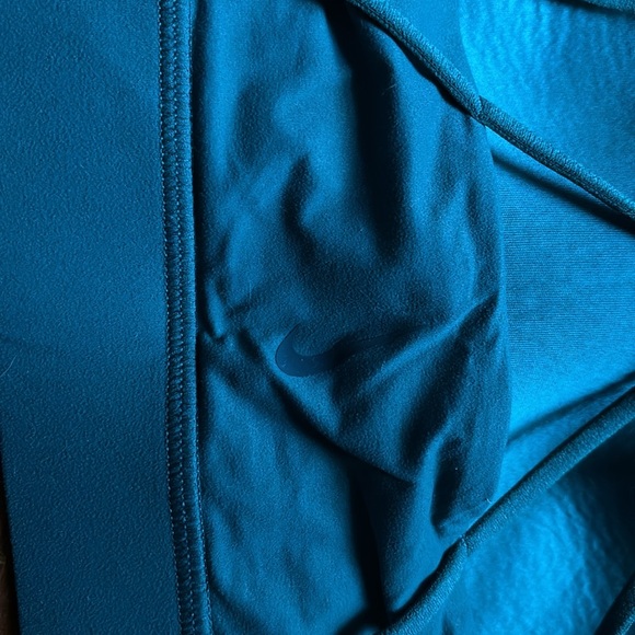 Nike Sports Bra. Set of 2 - Picture 3 of 6